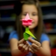 Membuat origami untuk kanak-kanak perempuan