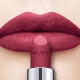 Comment bien peindre les lèvres avec du rouge à lèvres mat ?