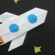 Origami en forme de fusée spatiale pour enfants