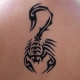 Scorpio tattoo para sa mga batang babae
