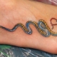 Hadí tetování pro dívky