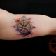 Značenje i raznolikost tetovaže kompasa