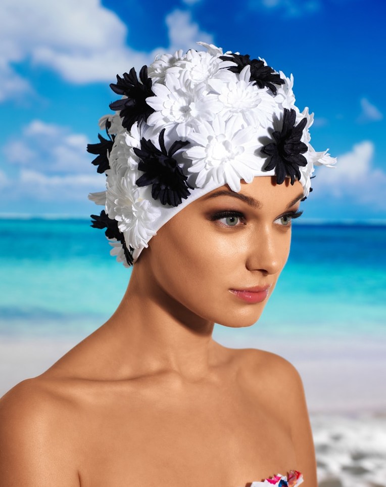 Luminance Practiced stock כובע שחייה (41 תמונות): איך בוחרים כובע לשחייה שלא נותן למים לעבור? עם  פרחים ועם אוזניים, נפח וסרוג ועוד סוגים