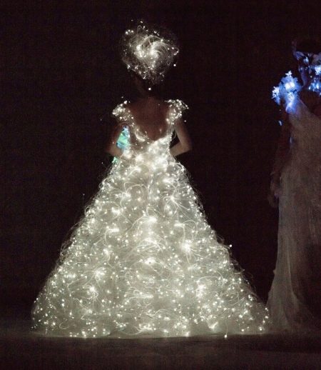 LED svadobné šaty