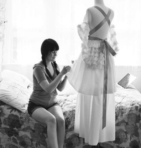 Coser un vestido de novia