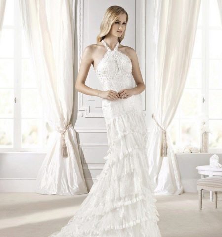Gaun pengantin dengan renda dari La Sposa