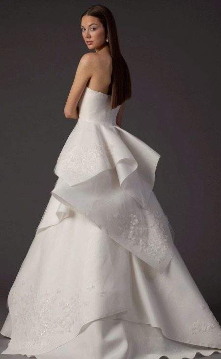 Svatební šaty od Angel Sanchez