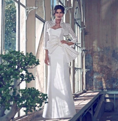 Gaun pengantin oleh Giuseppe Papini dengan bolero