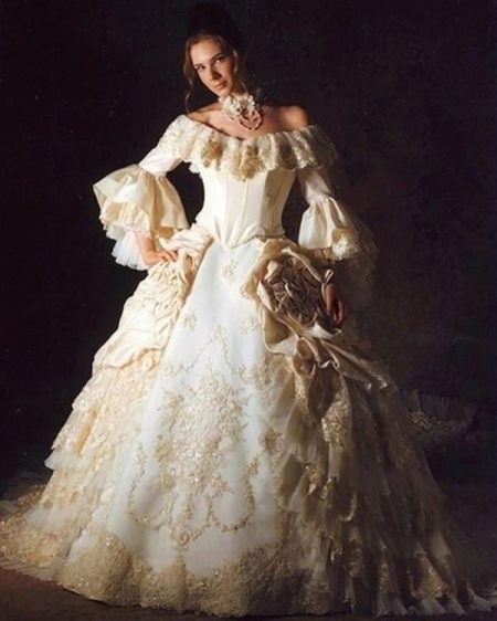Viktoriánus esküvői ruha