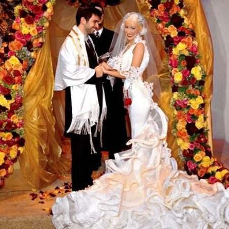Kristīnas Agileras kāzu kleita