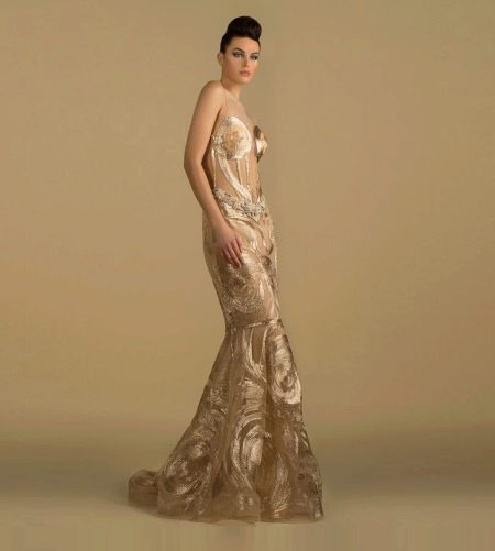 שמלת ערב בז' של המעצב סעיד קובייסי