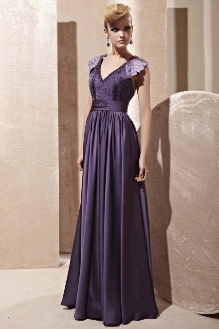 Violeta baklažānu kleita