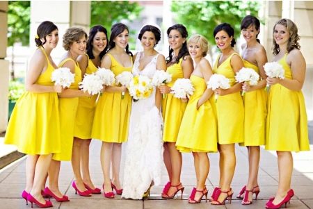 Gelbe Brautjungfernkleider