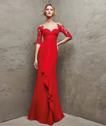 vestido de noite vermelho com guipura de pronovias