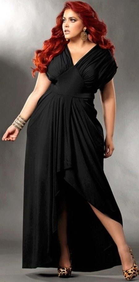 فستان سهرة طويل أسود مع تنورة غير متناظرة