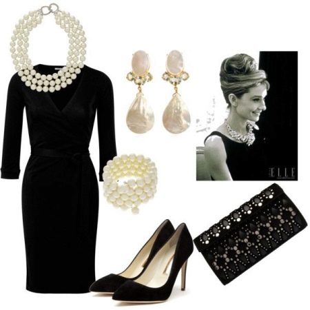 Černé šaty s perlami - doplňky