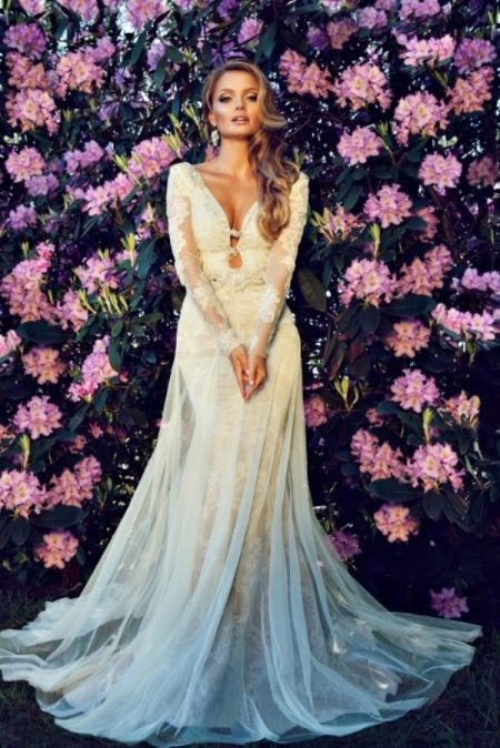 فستان زفاف مستقيم مع تنورة شفافة