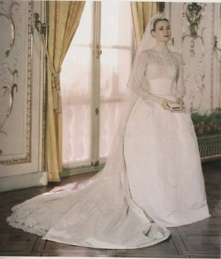 Gaun pengantin dengan kereta api Grace Kelly
