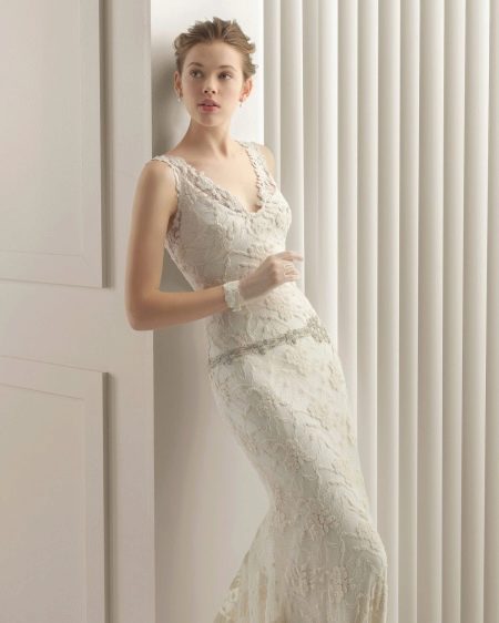 Nėriniuota vestuvinė suknelė iš Rosa Clara 2015 m