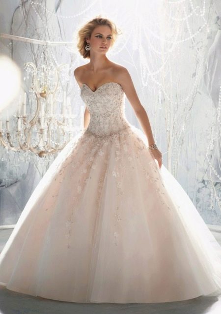 Gaun pengantin pink gading