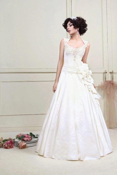 Gaun pengantin putri duyung A-line dari koleksi Peri Bunga A-line