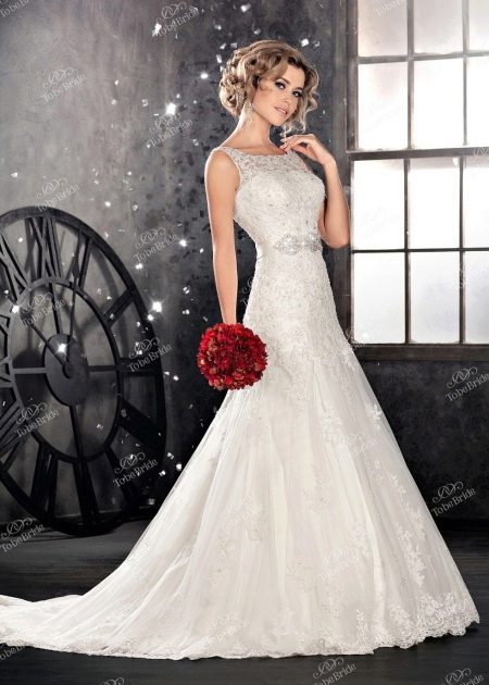 فستان زفاف من مجموعة عروس 2014 سمكة