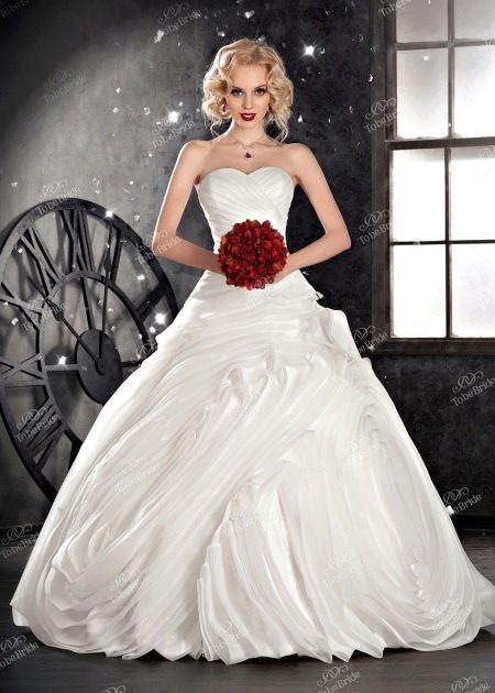 فستان زفاف من To Be Bride 2014