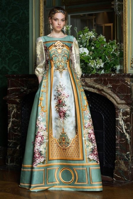 Alberta Ferreti baroka stila vakarkleita 2016