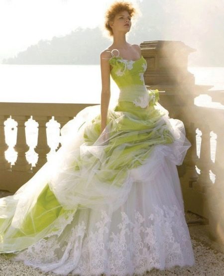 Váy cưới màu xanh lá cây: đặc điểm của màu sắc, kết hợp với màu trắng (30  ảnh)