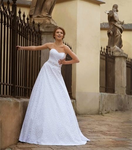 Gaun pengantin dari koleksi Oscar dari Armonia