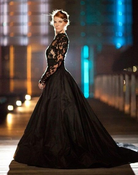 Черна сватбена рокля А-силует