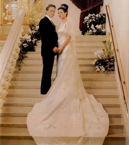 Catherine Zeta-Jones vestuvinė suknelė