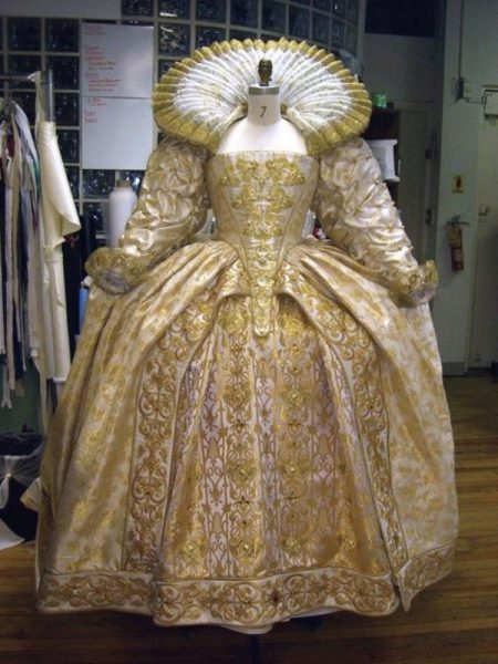 El vestido de novia de Elizabeth
