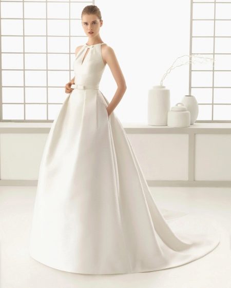 elegante vestido de novia una línea