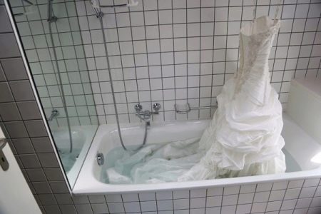 Trempage partiel de la robe de mariée