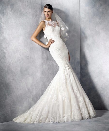 Gaun pengantin dari White One