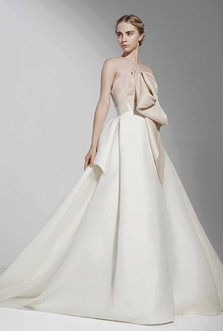 A-line wedding dress with bow