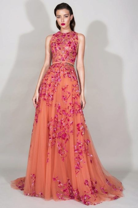 Oranges Kleid mit Rosa