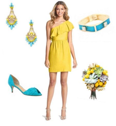 Mustard dress na may aqua turquoise na mga accessories