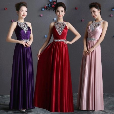 Společenské šaty z Číny