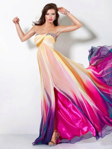 Lange gekleurde jurk