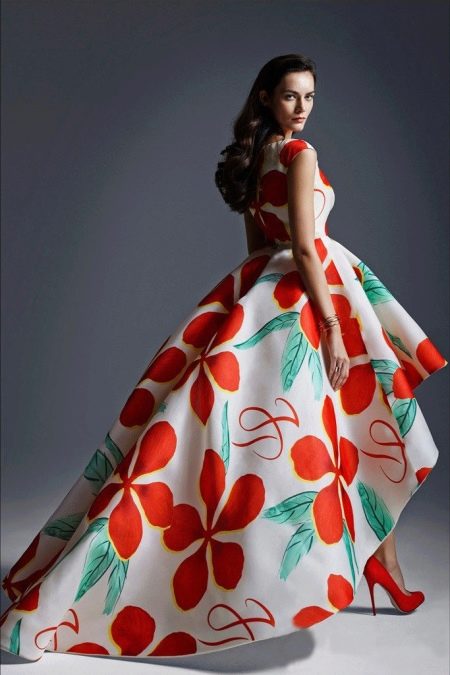 Rochie cu imprimeu floral mare scurt in fata lung in spate