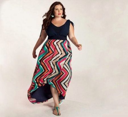 Stilul și materialul corect pentru o rochie lungă pentru o fată grasă (femeie)
