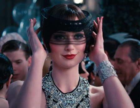Šaty a outfity hrdinek z filmu Velký Gatsby