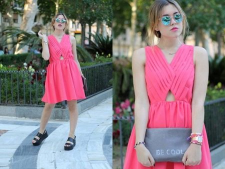 Accessoires für ein rosa Kleid für jeden Tag