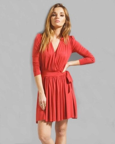 Kırmızı kısa şal elbise