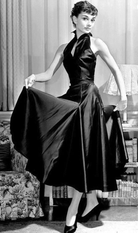 Halterové šaty Audrey Hepburn