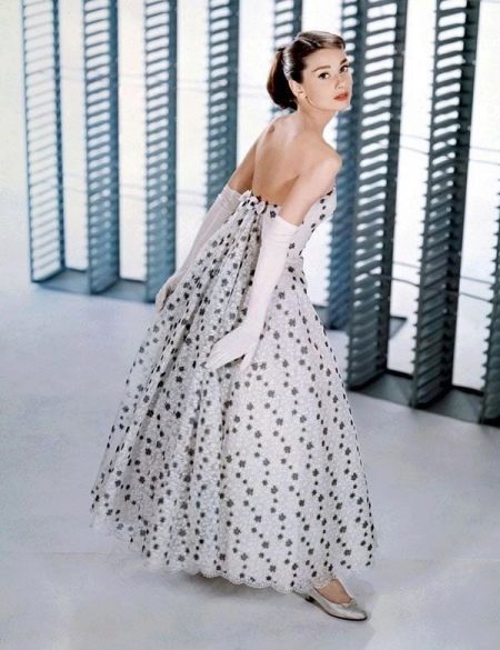 Trapezowa sukienka Audrey Hepburn