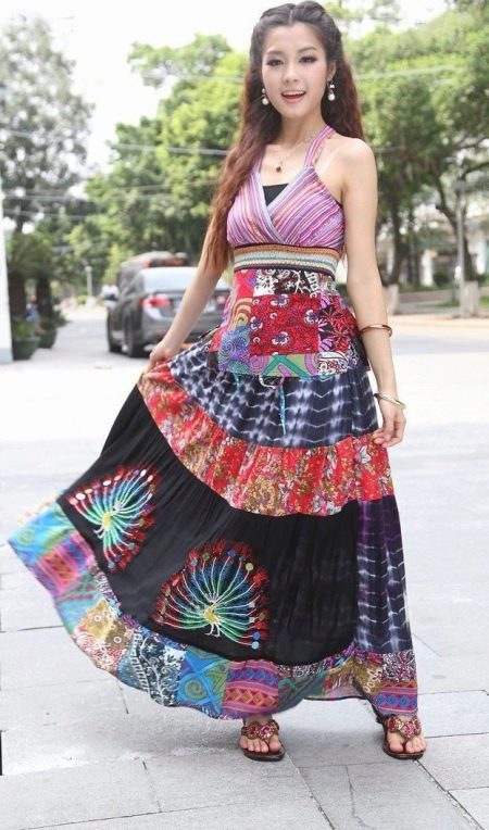 Etninio stiliaus vasarinė suknelė aukštu juosmeniu