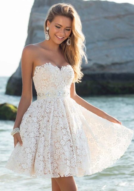 Beautiful high-waisted flared dress